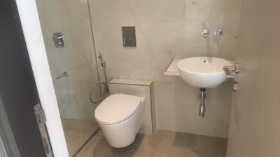 Bathroom Image of 1700 Sq.ft 3 BHK Independent House for rent in Lashkaria Indrasukh, Andheri West Mumbai for Rs. 195000