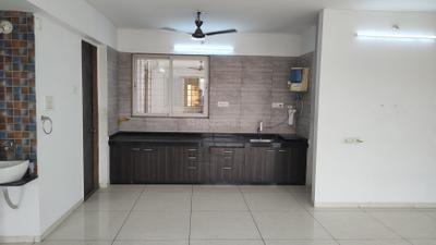 Kitchen Image of 1900 Sq.ft 3 BHK Apartment / Flat for sale in Pal Gam Surat for Rs. 6500000