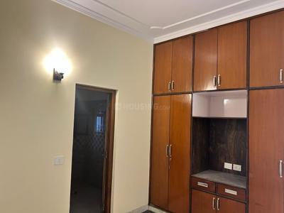 Bedroom Image of 4200 Sq.ft 4 BHK Builder Floor for rent in Maharani Bagh New Delhi for Rs. 260000