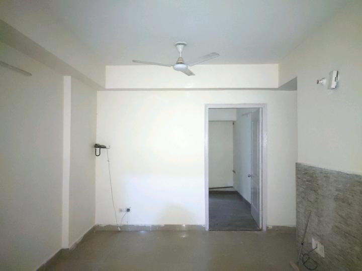 Paras Seasons Main Image 1