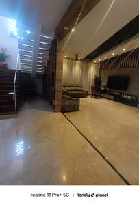 Image of 6000 Sq.ft 5 BHK Independent House for sale in JP Nagar, Bengaluru for Rs. 85000000