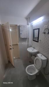 Bathroom Image of 1720 Sq.ft 3 BHK Apartment / Flat for rent in Today Ridge Residency, Bajidpur Noida for Rs. 32000