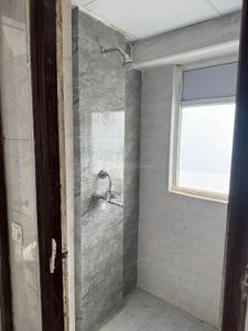 Bathroom Image of 585 Sq.ft 1 BHK Apartment / Flat for rent in Amarjyoti Green Valley 2, Tech Zone Greater Noida for Rs. 15000