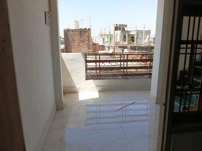 Balcony Image of 600 Sq.ft 2 BHK Independent House for rent in Shreya Life Style Residency, Rajajipuram Lucknow for Rs. 7000