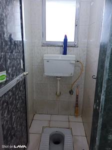 Bathroom Image of 260 Sq.ft 1 RK Apartment / Flat for sale in Byculla Mumbai for Rs. 8500000
