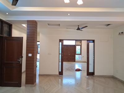 Dining Area Image of 3400 Sq.ft 3.5 BHK Independent House for rent in Sector 46 Noida for Rs. 52000
