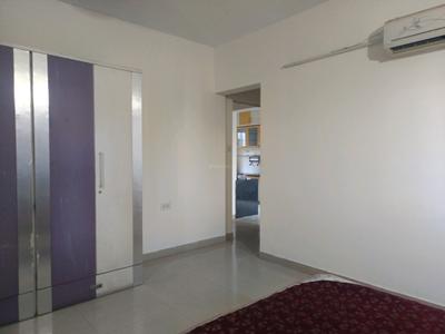 Bedroom Image of 1000 Sq.ft 2 BHK Apartment / Flat for rent in Magarpatta City Iris, Magarpatta City Pune for Rs. 34000