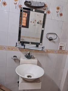 Image of 2000 Sq.ft 2 BHK Builder Floor for rent in Sector 52, Noida for Rs. 40000