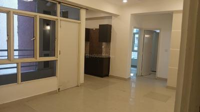 Living Room Image of 950 Sq.ft 2 BHK Apartment / Flat for sale in Supertech Livingston, Crossings Republik Ghaziabad for Rs. 7500000