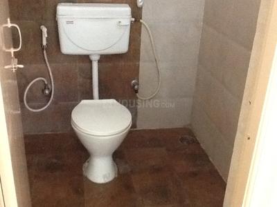 Bathroom Image of 827 Sq.ft 2 BHK Apartment / Flat for rent in Icon Honey Pool, Bommasandra Bengaluru for Rs. 15000