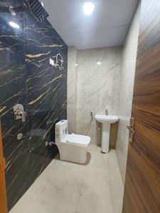 Bathroom Image of 1450 Sq.ft 3 BHK Apartment / Flat for sale in Vaishno Ashra Home, Noida Extension Greater Noida for Rs. 5499000