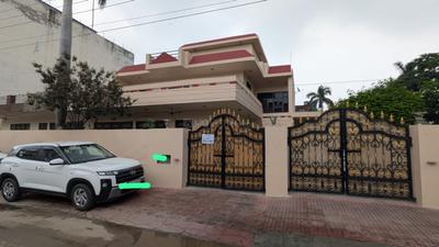 Image of 3150 Sq.ft 3 BHK Independent House for rent in Sector 14, Faridabad for Rs. 34000