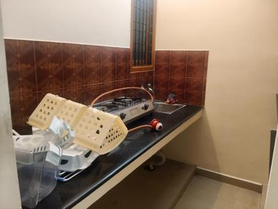 Kitchen Image of 600 Sq.ft 1 BHK Independent House for rent in Aminjikarai Chennai for Rs. 25000