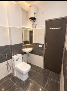 Bathroom Image of 1200 Sq.ft 1 RK Apartment / Flat for rent in Sector 13 Gurgaon for Rs. 15000