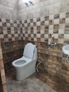 Common Bathroom Image of 780 Sq.ft 1 BHK Apartment / Flat for rent in Kondapur Hyderabad for Rs. 15800
