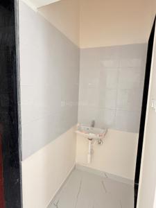 Bathroom Image of 850 Sq.ft 2 BHK Independent House for rent in Dhanori Pune for Rs. 15000