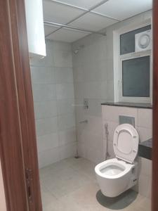 Bathroom Image of 710 Sq.ft 1 RK Apartment / Flat for rent in Godrej The Suites, Jaypee Greens Greater Noida for Rs. 32000