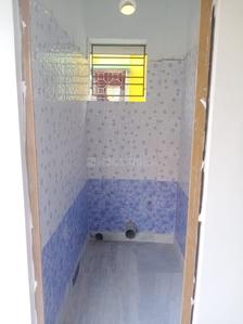 Bathroom Image of 885 Sq.ft 2 BHK Apartment / Flat for sale in Naktala Kolkata for Rs. 5487000