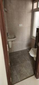 Bathroom Image of 1025 Sq.ft 3 BHK Apartment / Flat for sale in Pavani Mirabilia, K R Puram Bengaluru for Rs. 16000000