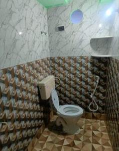 Bathroom Image of 1250 Sq.ft 2 BHK Builder Floor for rent in Baguiati Kolkata for Rs. 8000