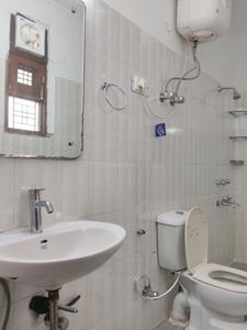 Bedroom One Image of 700 Sq.ft 2 BHK Builder Floor for rent in Sector 46 Gurgaon for Rs. 35000