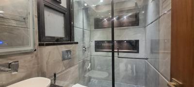 Bathroom Image of 3200 Sq.ft 4 BHK Builder Floor for sale in Greenwood Signatute Suites, Sector 46 Gurgaon for Rs. 62500000