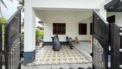 Balcony Image of 2500 Sq.ft 5 BHK Independent House for sale in Aluva Kochi for Rs. 7200000