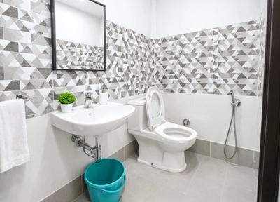 Bathroom Image of 950 Sq.ft 2 BHK Apartment / Flat for sale in Sagar Homes, Sector 14 Gurgaon for Rs. 9500000