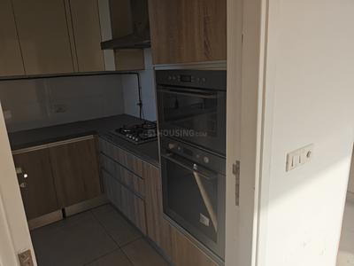 Kitchen Image of 1350 Sq.ft 3 BHK Apartment / Flat for rent in DLF The Primus, Sector 82A Gurgaon for Rs. 55000