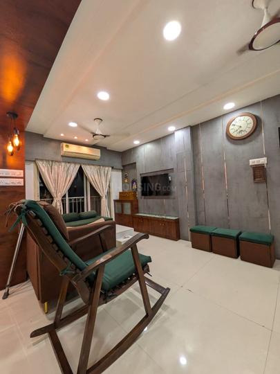 Kandarpada, Dahisar West Main Image 1