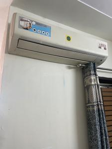 Balcony Image of 360 Sq.ft 1 BHK Builder Floor for rent in Shalimar Bagh New Delhi for Rs. 22000