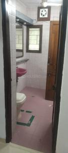 Bathroom Image of 1500 Sq.ft 3 BHK Apartment / Flat for rent in Alaknanda New Delhi for Rs. 65000
