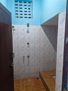 Bathroom Image of 600 Sq.ft 1 BHK Independent House for rent in Mangadu Chennai for Rs. 7000