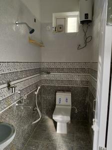Bathroom Image of 500 Sq.ft 1 BHK Studio for rent in Financial District Hyderabad for Rs. 25000