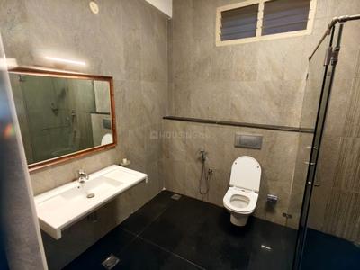 Bathroom Image of 7500 Sq.ft 5 BHK Independent House for rent in Thiruvanmiyur Chennai for Rs. 300000