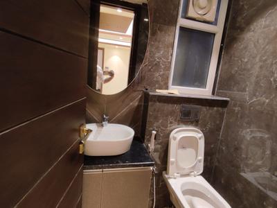 Bathroom Image of 2520 Sq.ft 3 BHK Builder Floor for sale in Sun City, Sector 54 Gurgaon for Rs. 33000000
