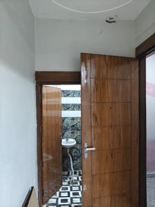 Bedroom Image of 480 Sq.ft 1 BHK Builder Floor for rent in Sector 63 A Noida for Rs. 24000
