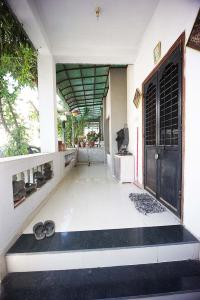 Main Entrance Image of 3006 Sq.ft 5 BHK Independent House for sale in Nana Chiloda Ahmedabad for Rs. 23900000