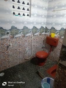 Bathroom Image of 1200 Sq.ft 1.5 BHK Builder Floor for rent in Samayapuram Tiruchirappalli for Rs. 15000
