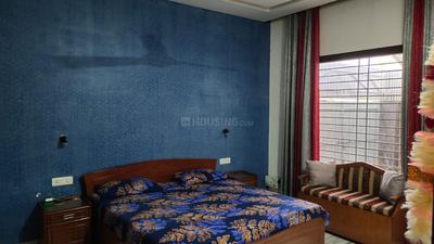 Bedroom Image of 1400 Sq.ft 2 BHK Builder Floor for rent in Sector 77 Mohali for Rs. 40000