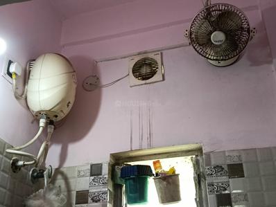Bathroom Image of 835 Sq.ft 2 BHK Apartment / Flat for sale in Mukundapur Kolkata for Rs. 2650000