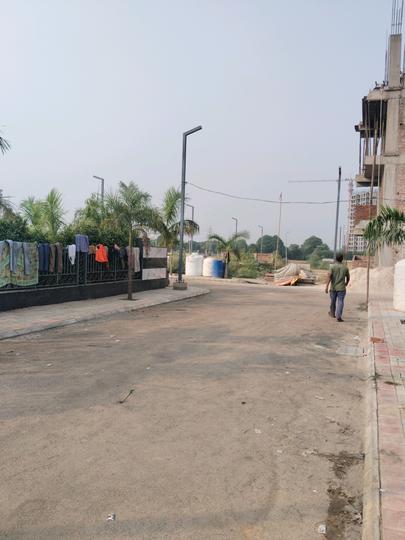 Skywhales Vienna Greens Main Image 1