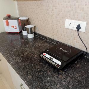 Kitchen Image of 425 Sq.ft 1 BHK Studio for rent in Era Studio Apartment, Knowledge Park 3 Greater Noida for Rs. 16000
