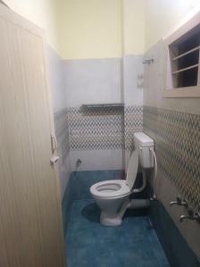 Bathroom Image of 160 Sq.ft 1 RK Apartment / Flat for rent in RS Puram Coimbatore for Rs. 5500