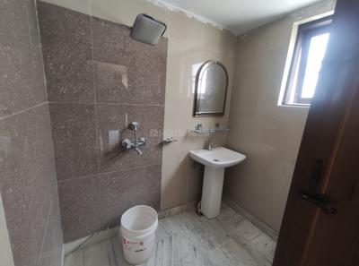 Bathroom Image of 1050 Sq.ft 1 BHK Builder Floor for rent in Guru Nanak Nagar Jammu for Rs. 15000