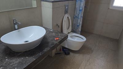 Bathroom Image of 700 Sq.ft 1 BHK Apartment / Flat for sale in Mahindra Vivante , Andheri East Mumbai for Rs. 15000000