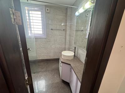 Bathroom Image of 450 Sq.ft 1 RK Builder Floor for rent in Sukhdev Vihar New Delhi for Rs. 30000