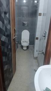 Image of 400 Sq.ft 1 BHK Builder Floor for rent in Shalimar Bagh, New Delhi for Rs. 17000