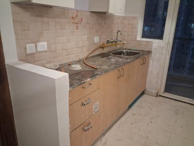 Kitchen Image of 600 Sq.ft 1 BHK Apartment / Flat for rent in Amrapali Dream Valley 2, Noida Extension Greater Noida for Rs. 17000