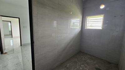 Bathroom Image of 550 Sq.ft 2 BHK Apartment / Flat for sale in Baguiati Kolkata for Rs. 2500000